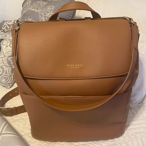 Mina Baie Kinney - Terra